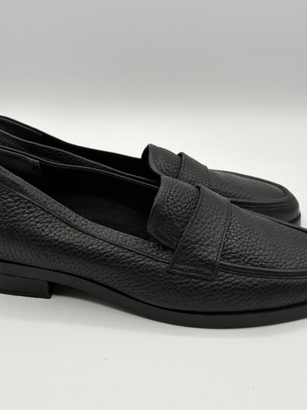 Vionic Shoes Black Pebbled Leather Sellah Loafers Slip On Flats - Picture 7 of 15